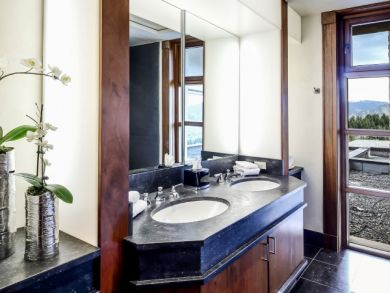 Contemporary Luxury Aspen Location Ski Home 6 Bed 8 Baths